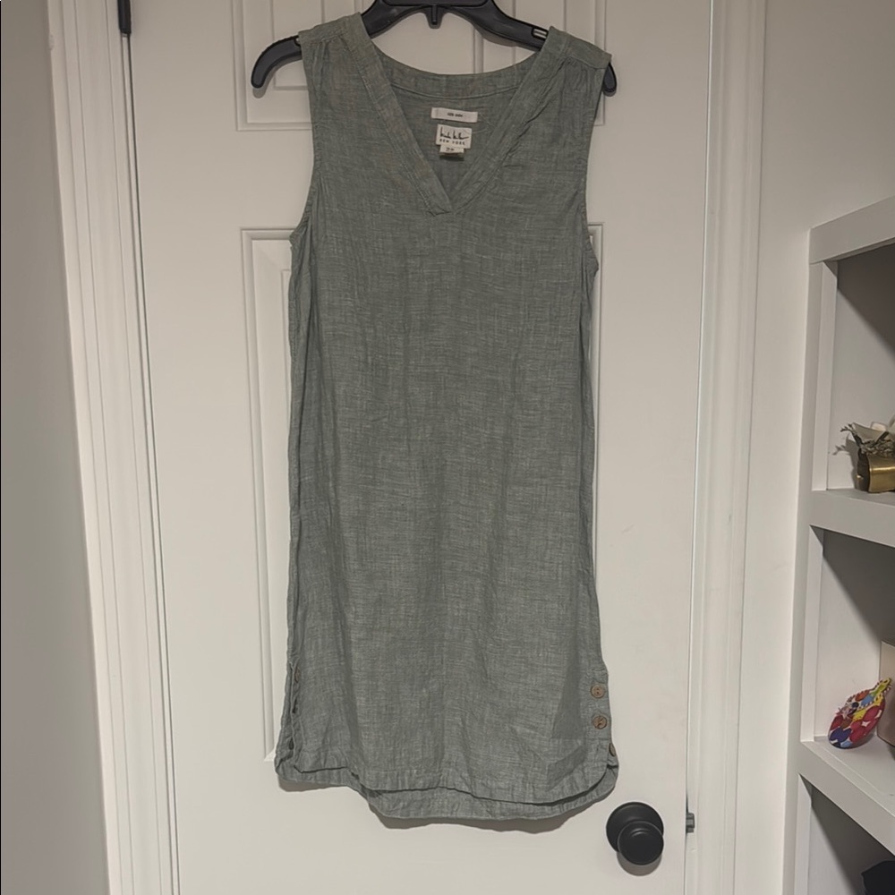 Nicole Miller green linen shift dress